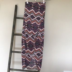 Express maxi skirt XS Aztec print w/slit